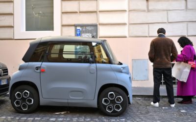 La voiture sans permis, à qui est-elle destinée?