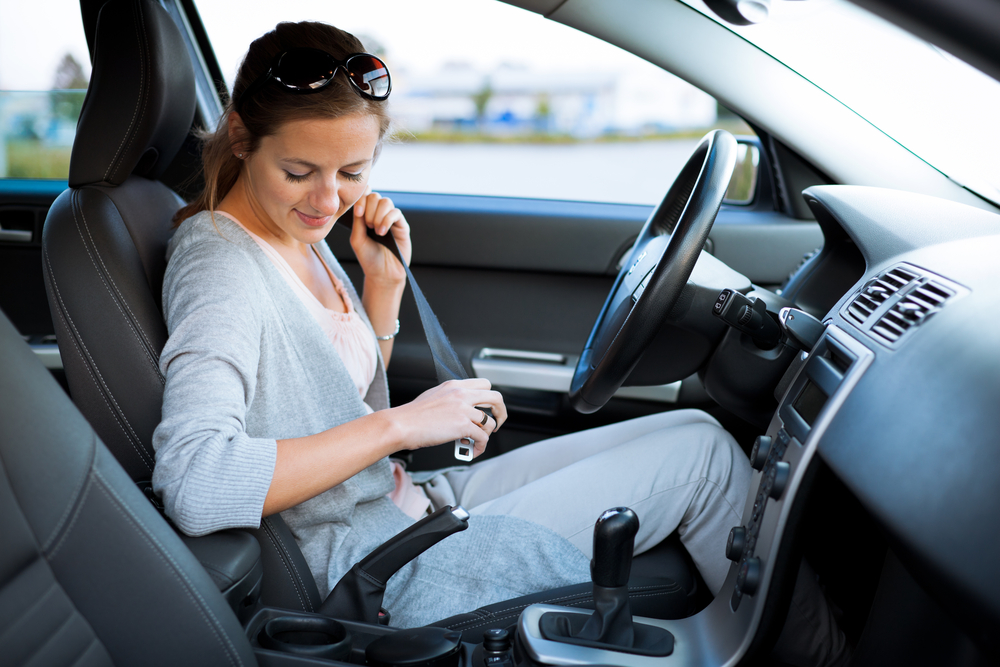 Sécurité routière, comprendre l’importance et les enjeux de la ceinture de sécurité